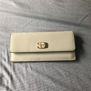 michael kors clutch never used